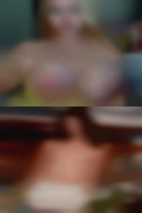 Bi women hookups sexy TX.