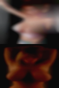 Black curved sex nude woman.